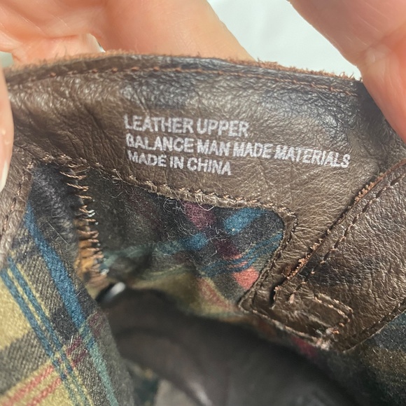 BORN Women's McMillan Leather Boots in Mink Brown Size 8M - Picture 9 of 12